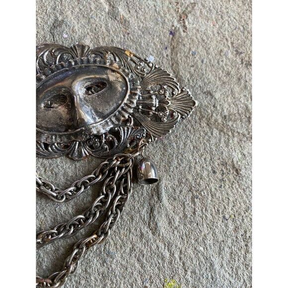 Vintage Brooch Pin Mask Venetian Chain Silver Tone Metal - Picture 6 of 8